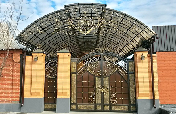 Купить или заказать ворота для дома с навесом - стильные и надежные решения для вашего участка в Анапе от 42171 руб | ВоротМастер-Нпа
